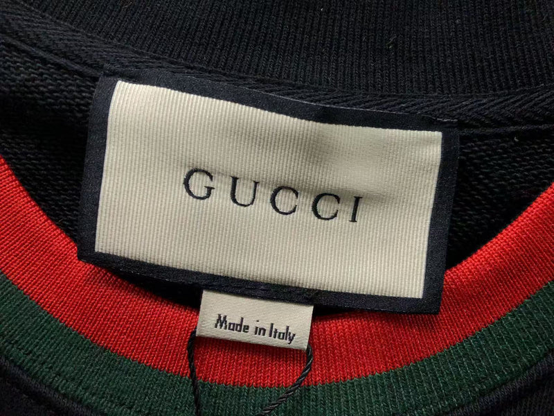 Moletom Gucci Bordado Classic – Branco & Preto  Versat Outlet